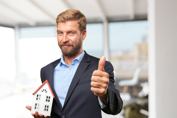 blond-businessman-happy-expression_1194-3863